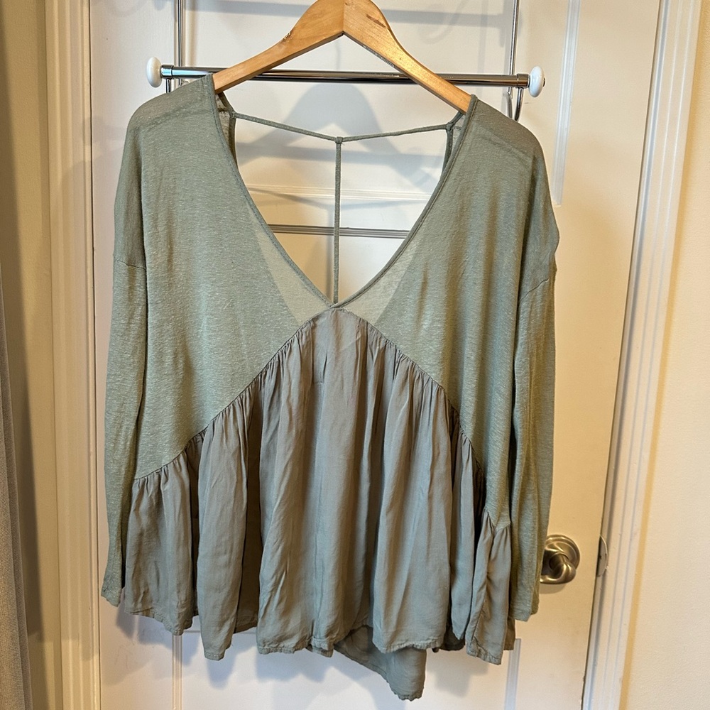 NWOT Urban Outfitters Olive Green V Neck Flowy Boho Top, Kimchi Blue, Size S